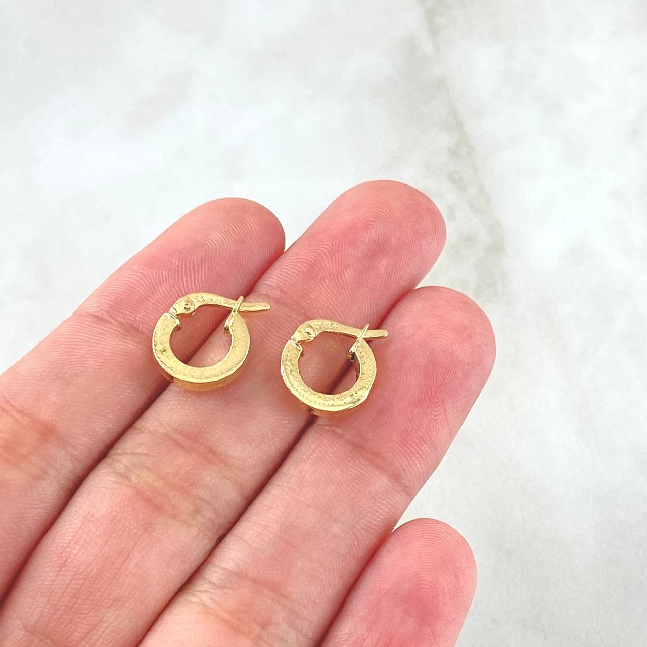 Candongas Diani 2.05gr / 1.5cm / Borde Punteado Oro Amarillo 18K