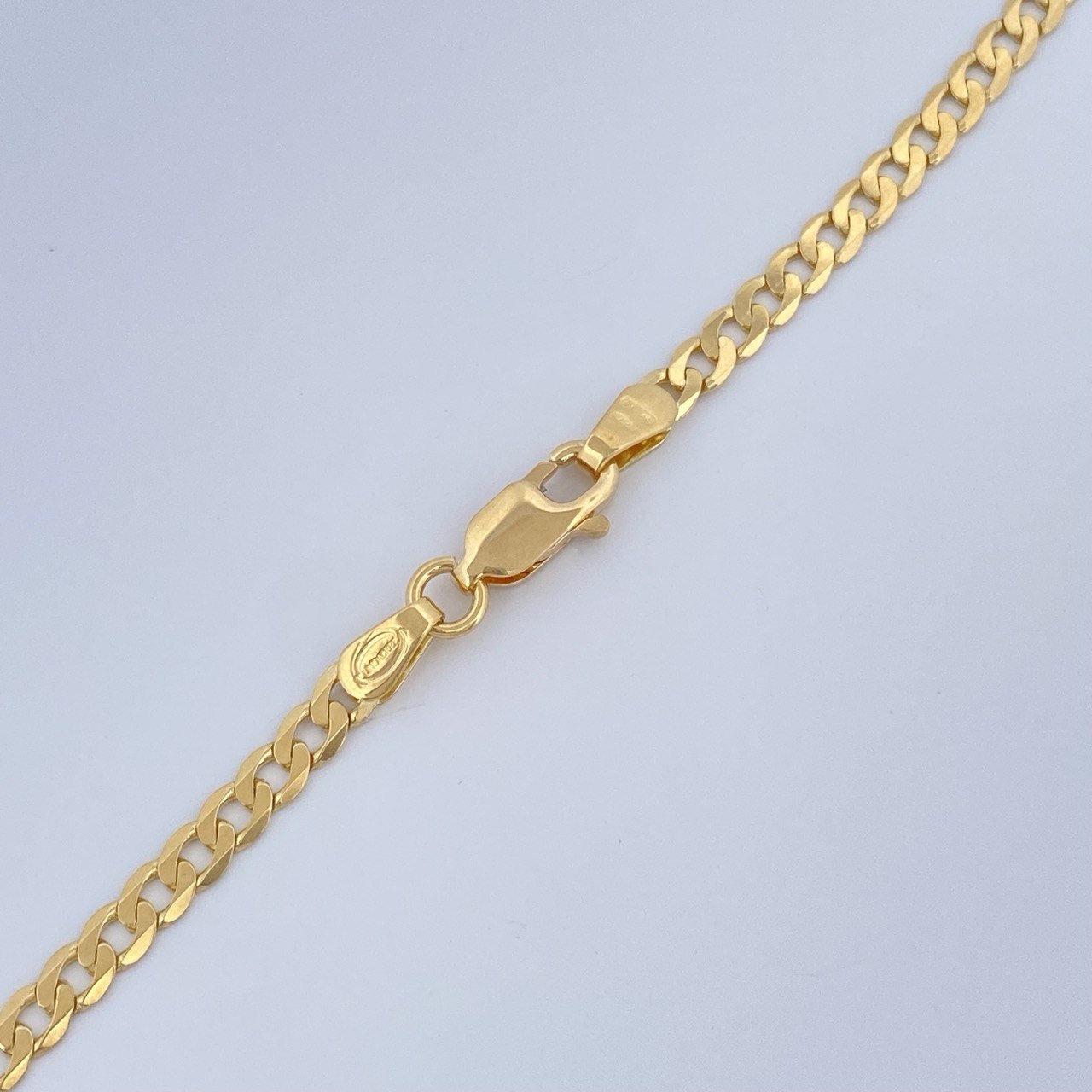 Cadena Cubana  9.65gr / 60.5cm / +1 Oro 18K $