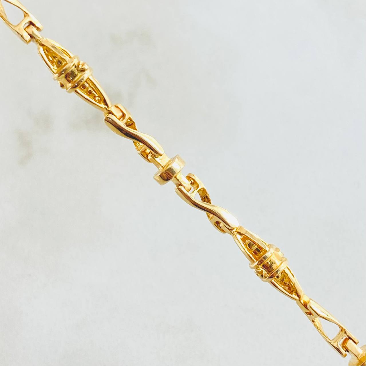 Cadena Rustica Cruzada 30gr / 60cm / Oro Amarillo 18K