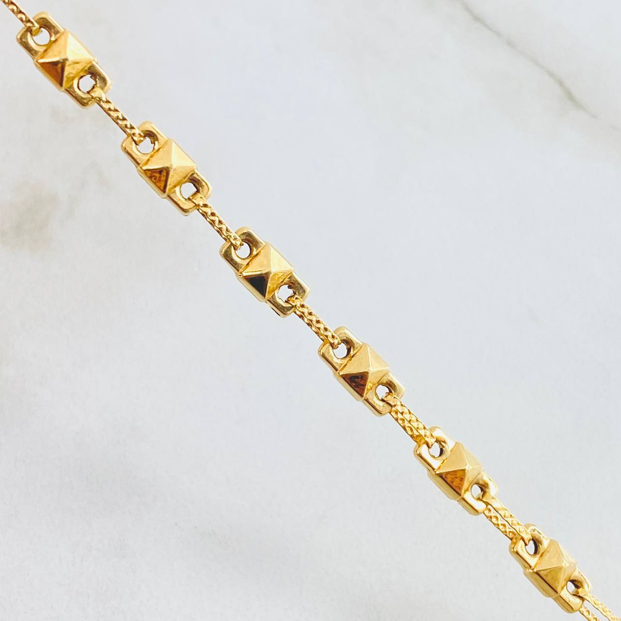 Cadena Rustica Cuadriculada 10.9gr / 60cm / Oro Amarillo 18K