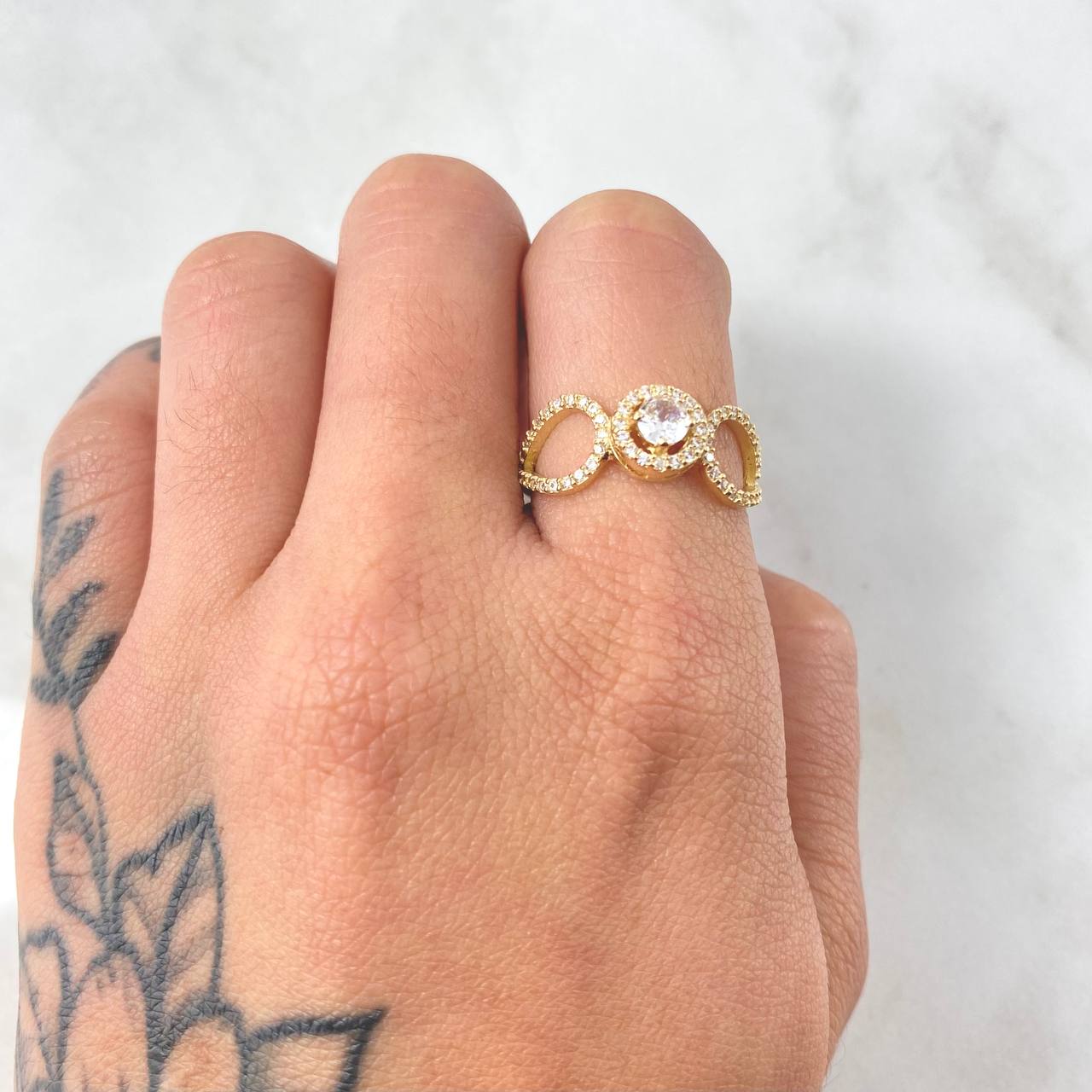 Anillo Halo Infinito 2.95gr / T7 1/4 / Oro Amarillo 18K ©