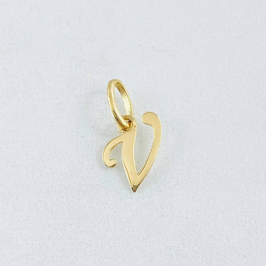 Dije Letra V 0.4gr / 1.6cm / Oro Amarillo 18K