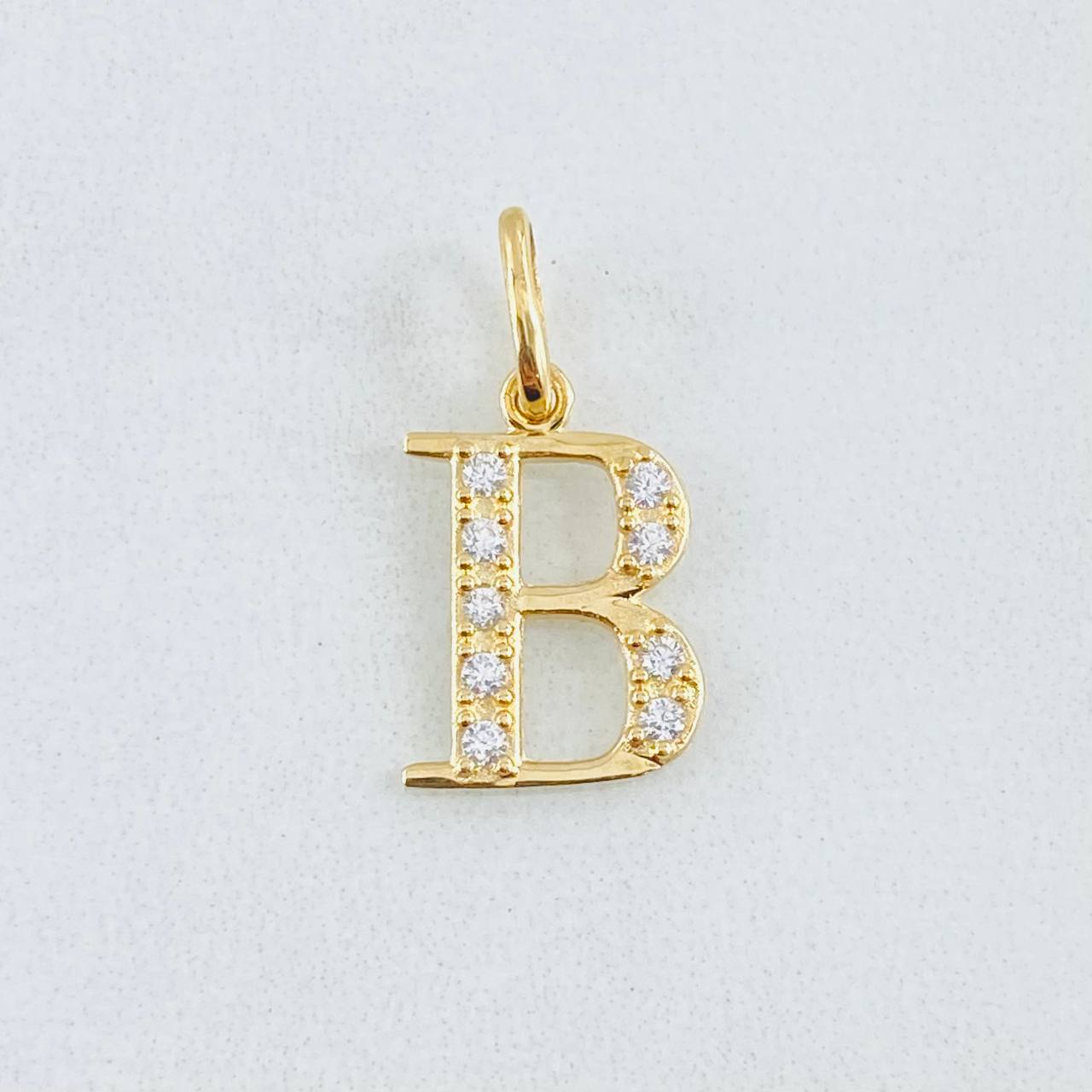 Dije Letra B 0.95gr / 2cm / Oro Amarillo 18K
