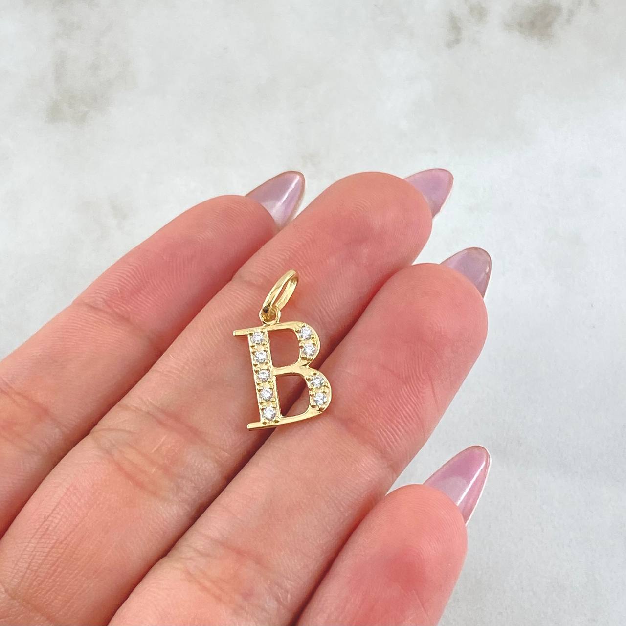 Dije Letra B 0.95gr / 2cm / Oro Amarillo 18K