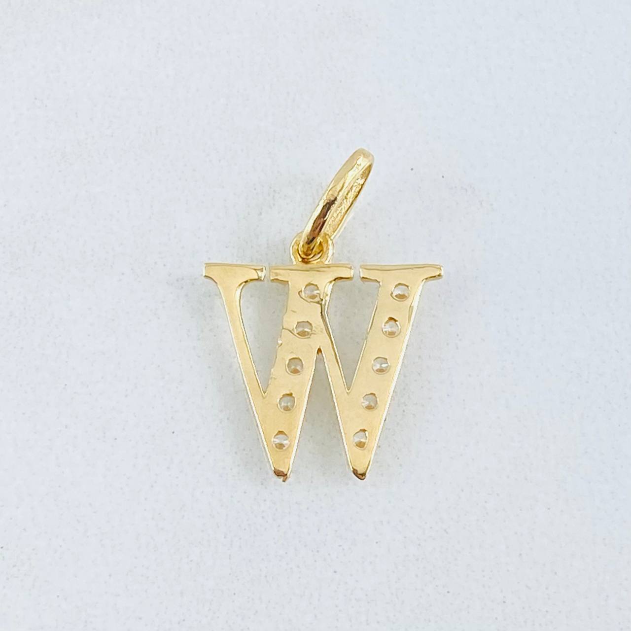 Dije Letra W 1gr / 2cm / Oro Amarillo 18K