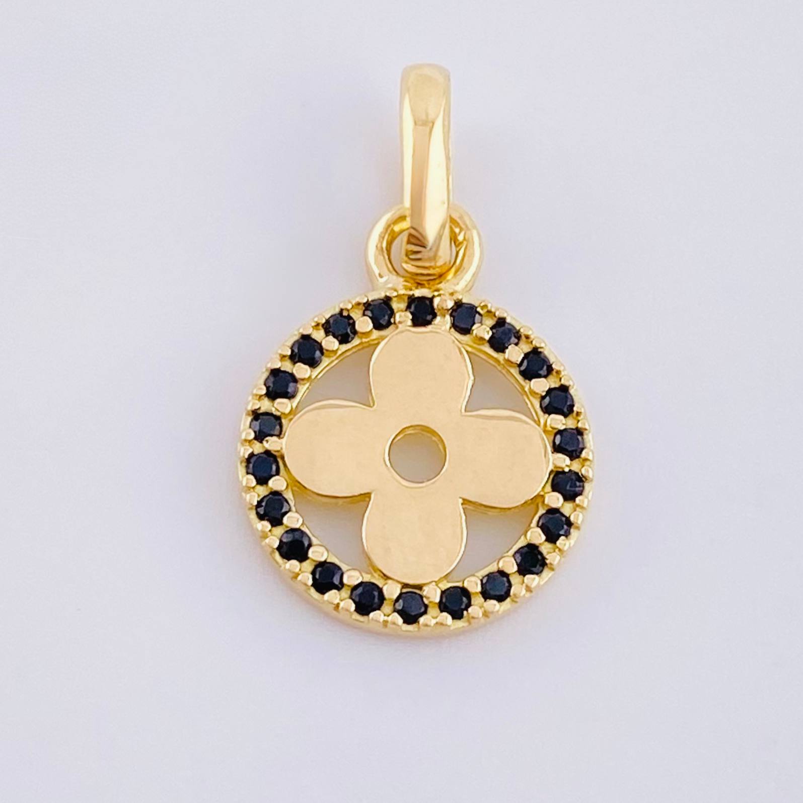 Dije Aro Trebol 1.25gr / 2cm / Oro Amarillo 18K