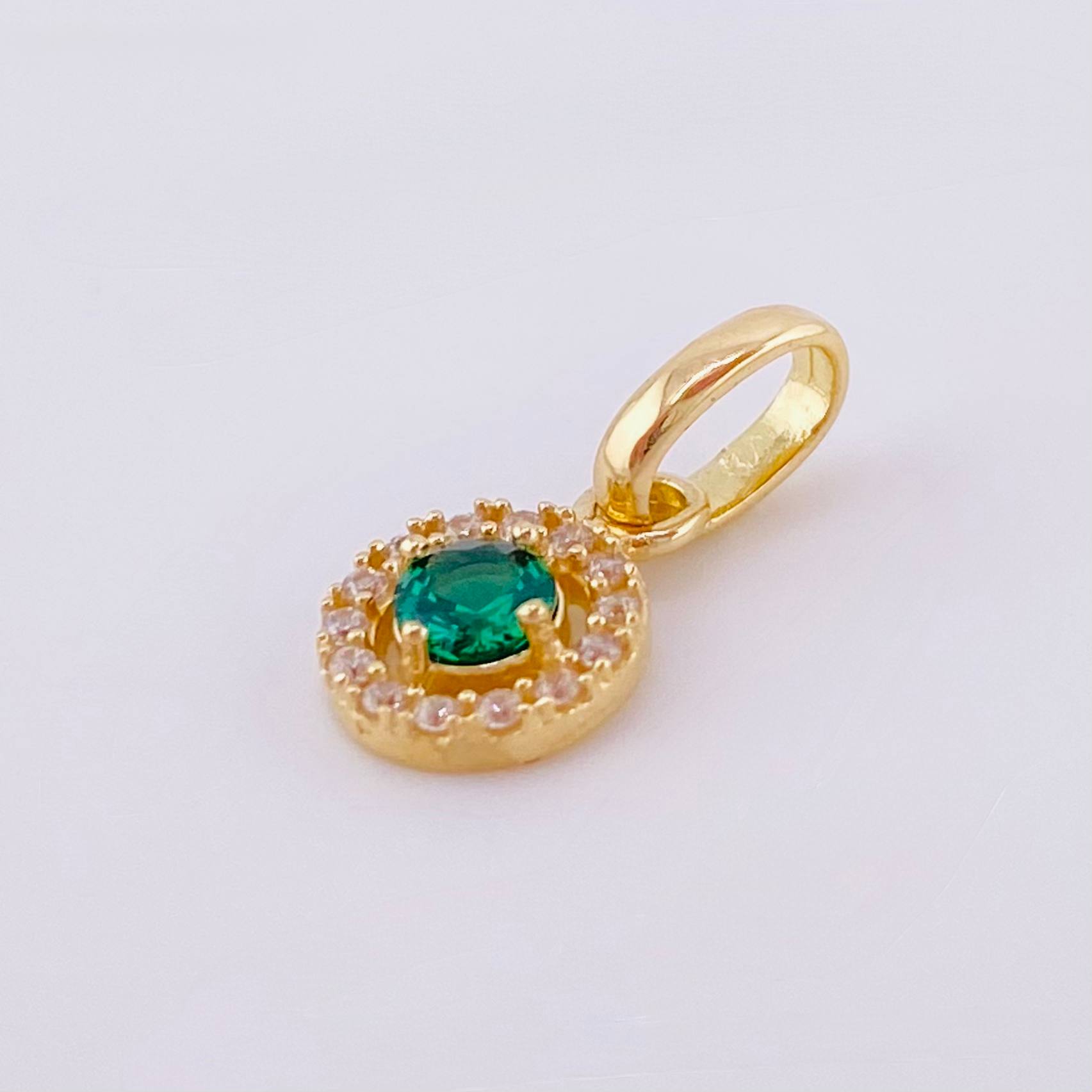 Dije Circular Tupido 0.85gr / 1.5cm / Oro Amarillo 18K ©