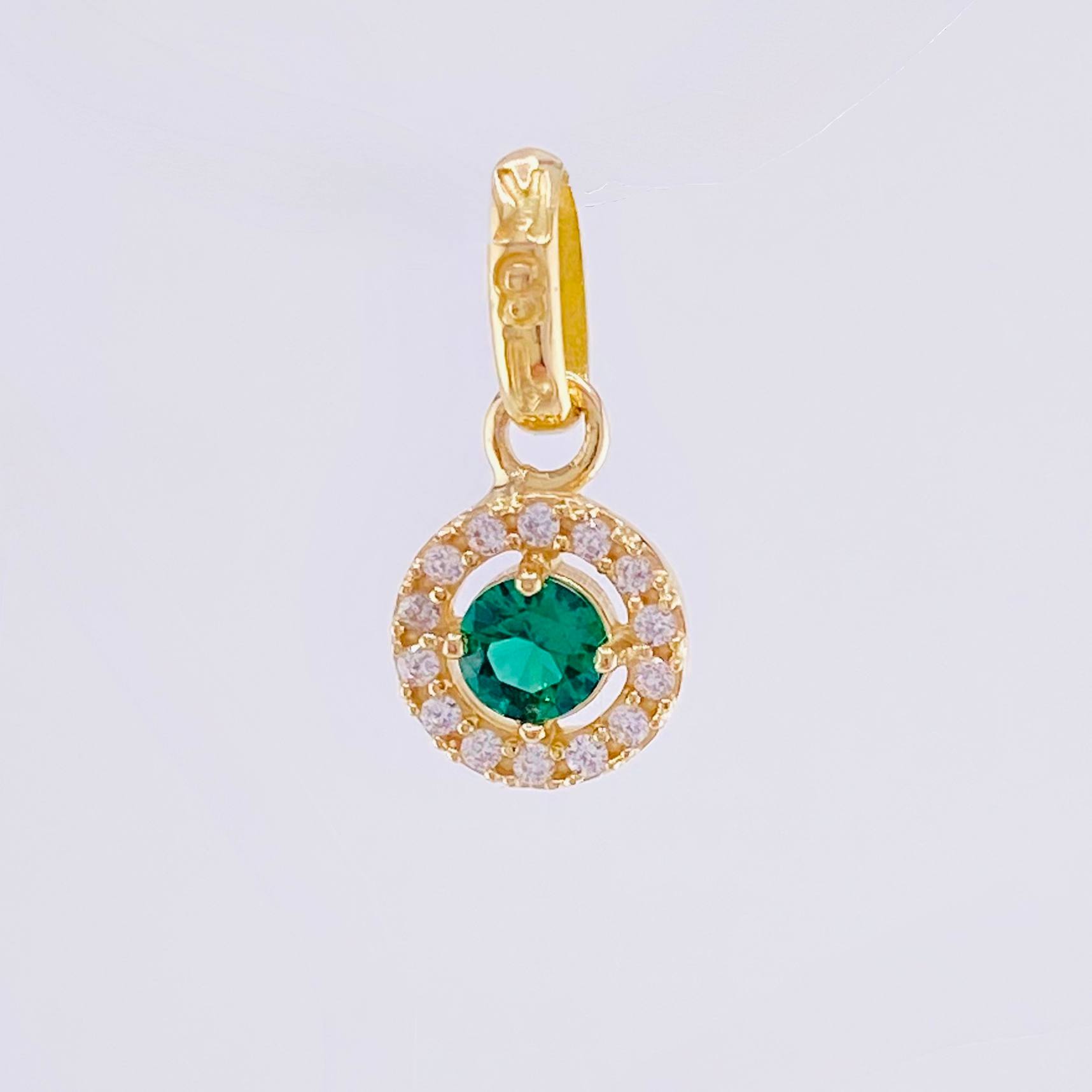 Dije Circular Tupido 0.85gr / 1.5cm / Oro Amarillo 18K ©