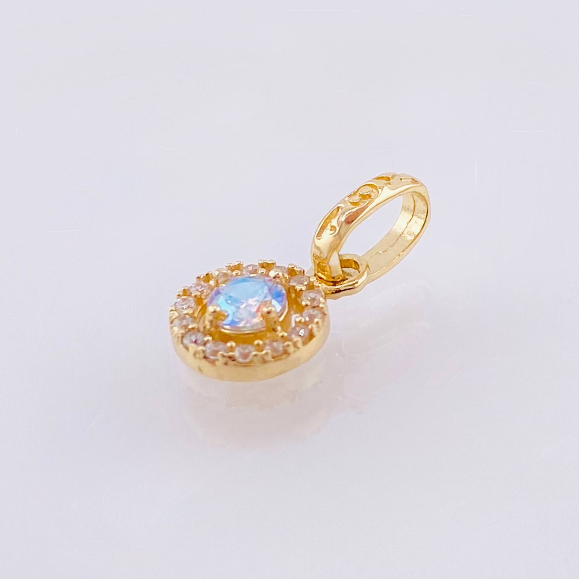 Dije Circular Tupido 0.9gr / 1.5cm / Oro Amarillo 18K