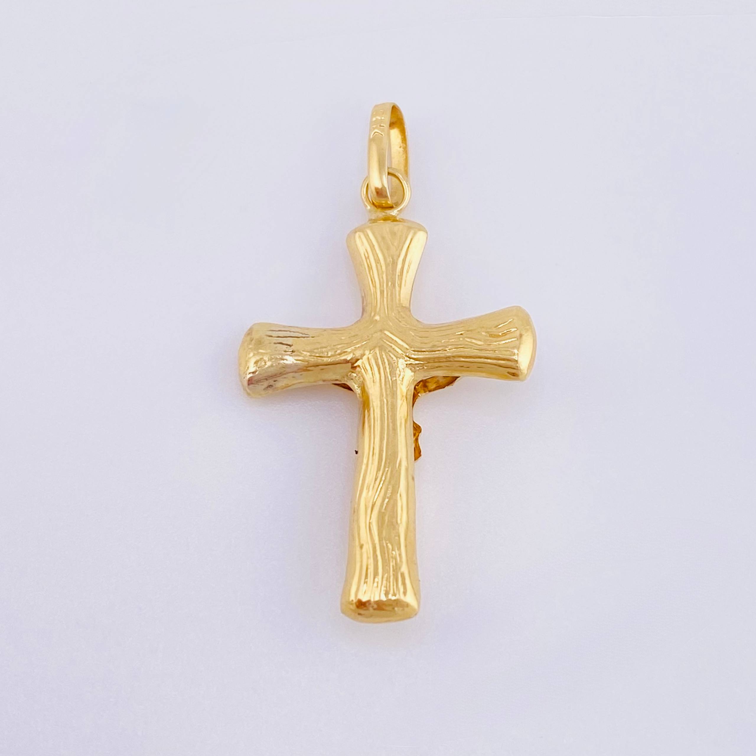 Dije Cruz Cristo 1.3gr / 3.5cm / Oro Amarillo 18K ©