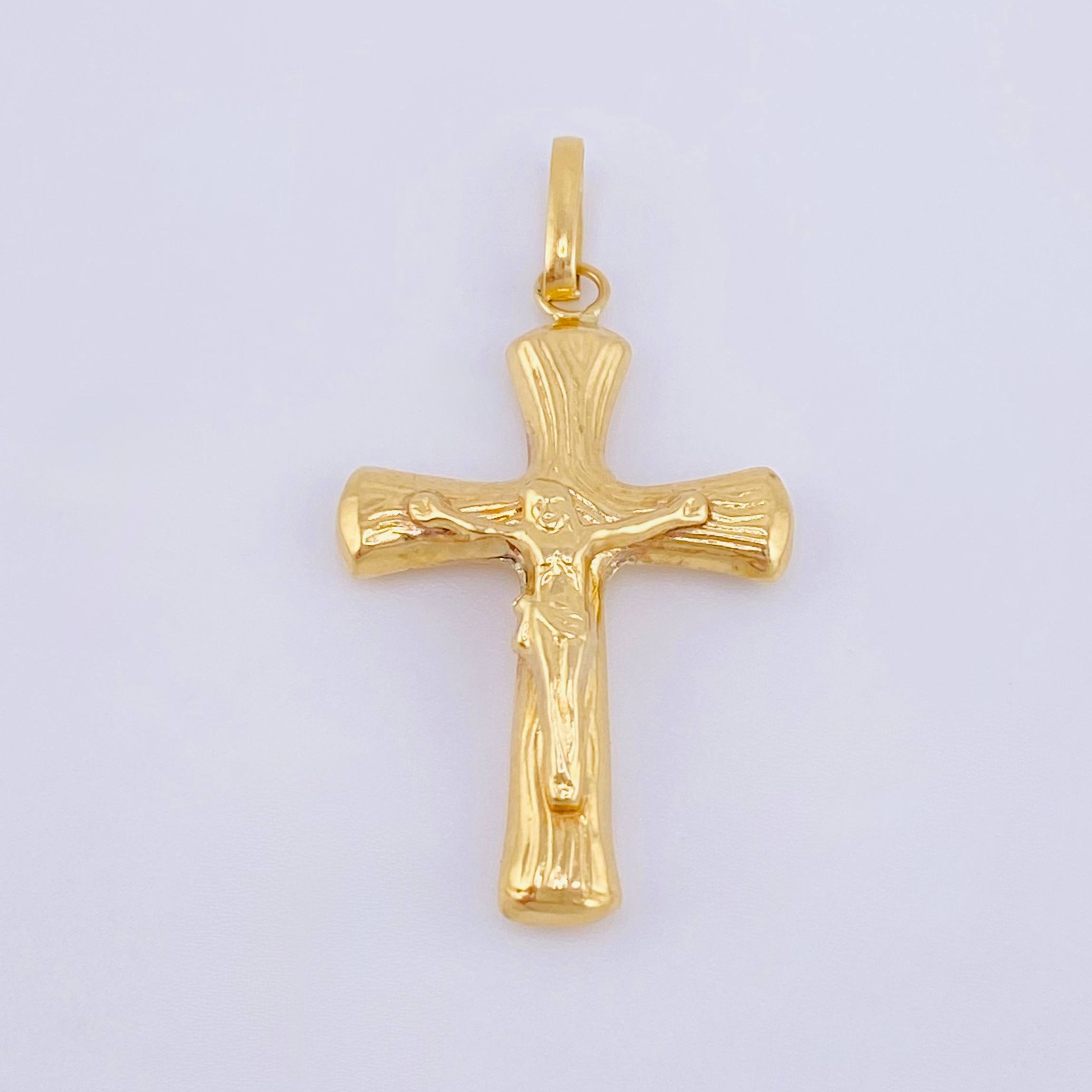 Dije Cruz Cristo 1.3gr / 3.5cm / Oro Amarillo 18K ©