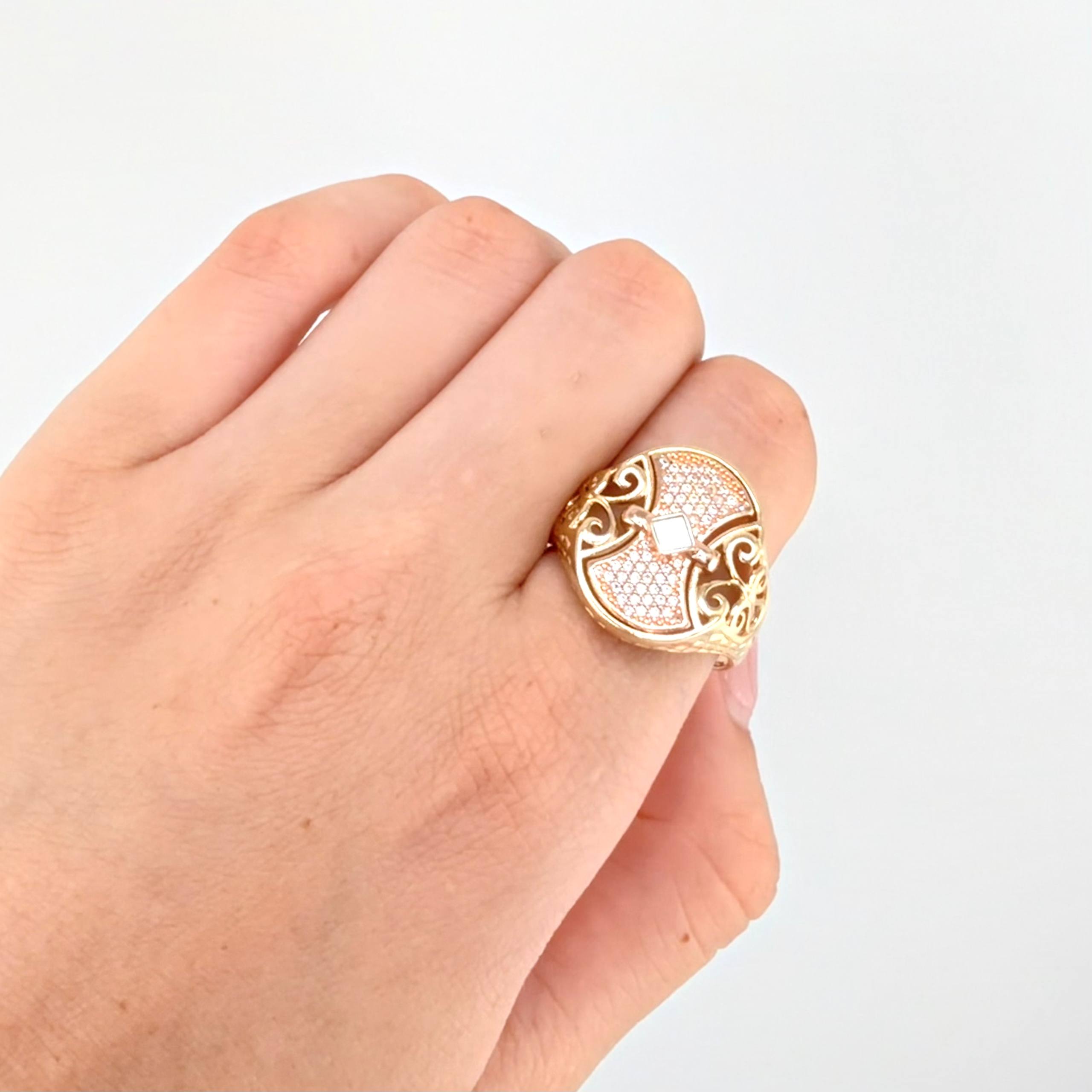 Anillo Escudo Vikingo 5.8gr / T10 1/2 / Tres Oros 18K