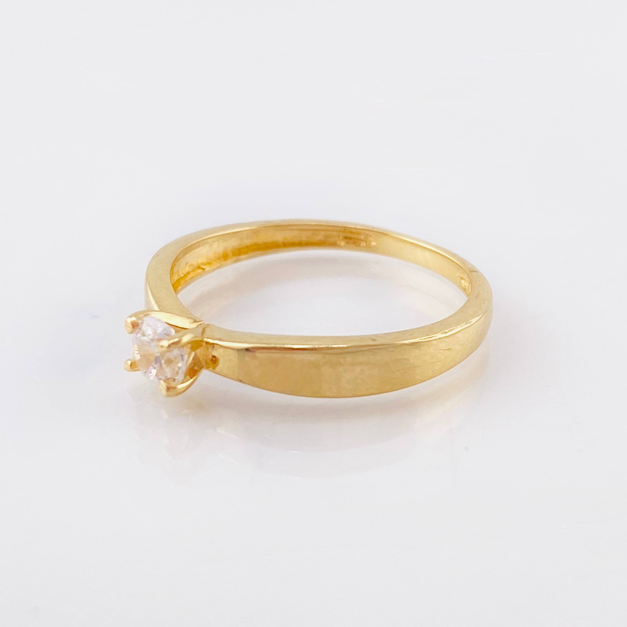 Anillo Solitario 1.95gr / T5 3/4 / Oro Amarillo 18K ©