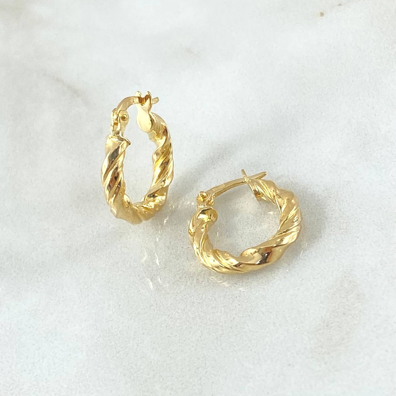Candongas Emmi 1.6gr / 1.8cm / Oro Amarillo 18K ©