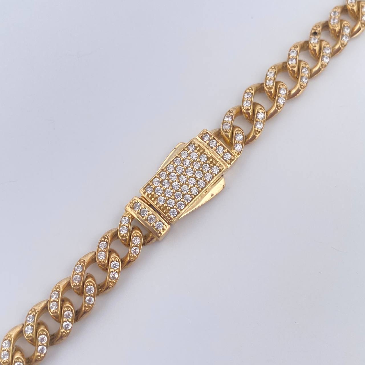 Cadena Cubana 30.8gr / 59cm / Oro 18K $