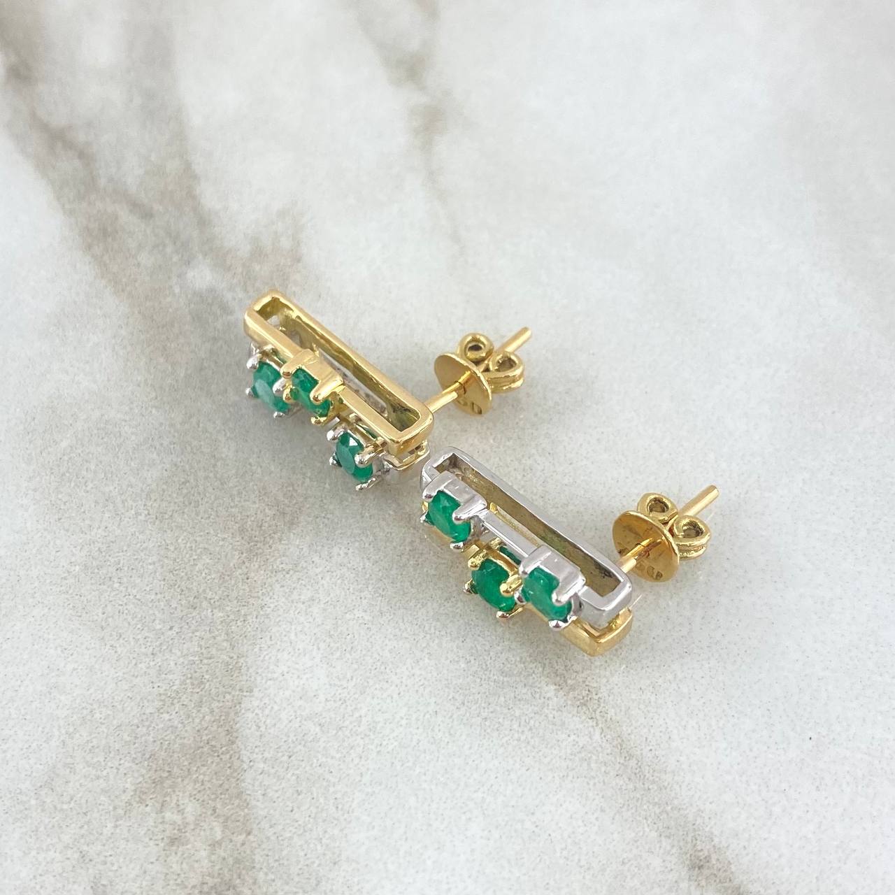 Topos Trio Cubicular 4.1gr / 1.5cm / Esmeraldas 9Ptos Dos Oros Amarillo Blanco 18K (Joya) ©
