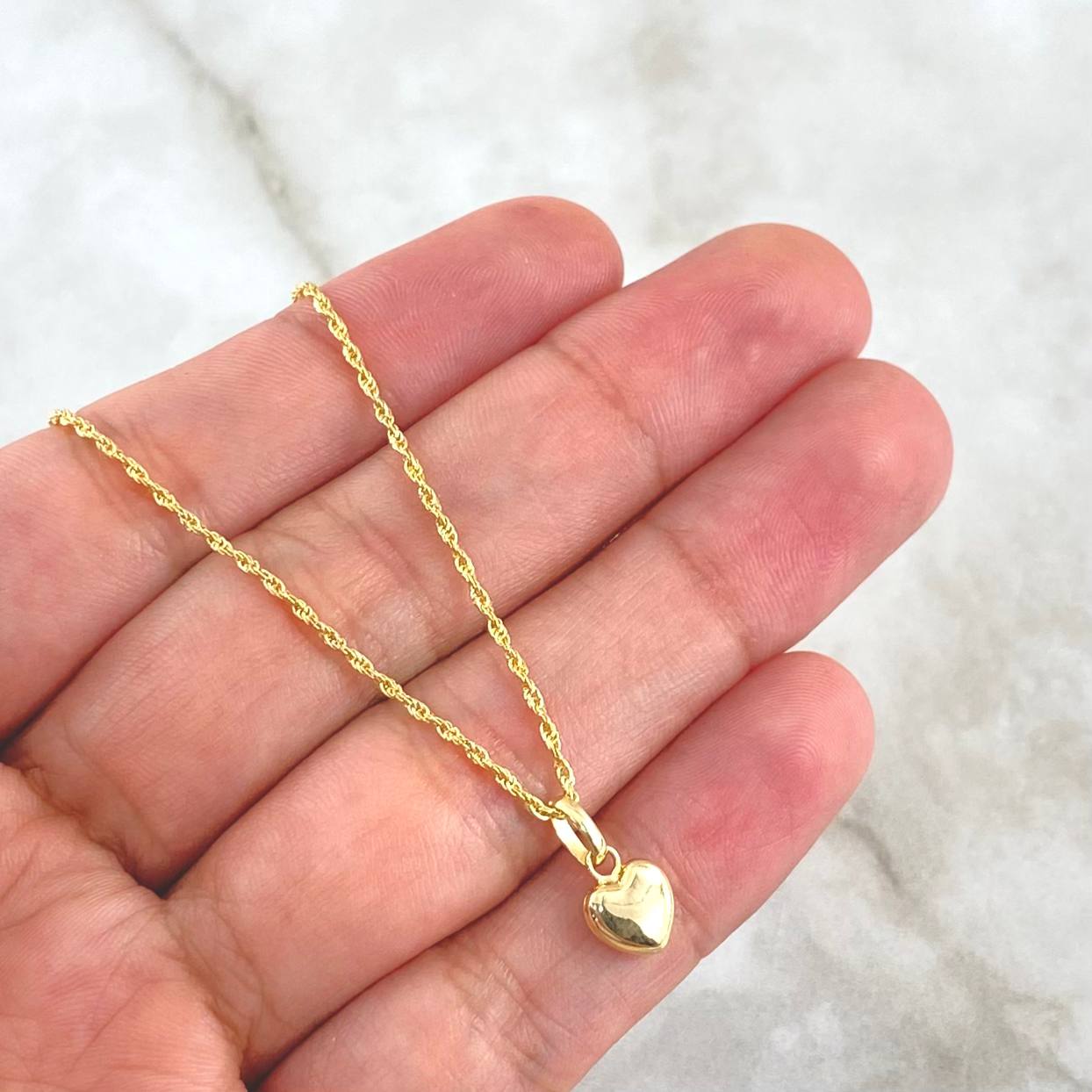 Set Cadena Lazo 1gr / 50cm / 1.2mm + Dije Corazón Plano 0.35gr / 1.3cm Oro Amarillo 18K (Oferta)