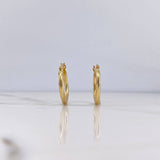 Candongas Lui 1.8gr / 1.9cm / Rayadas Oro Amarillo 18K $