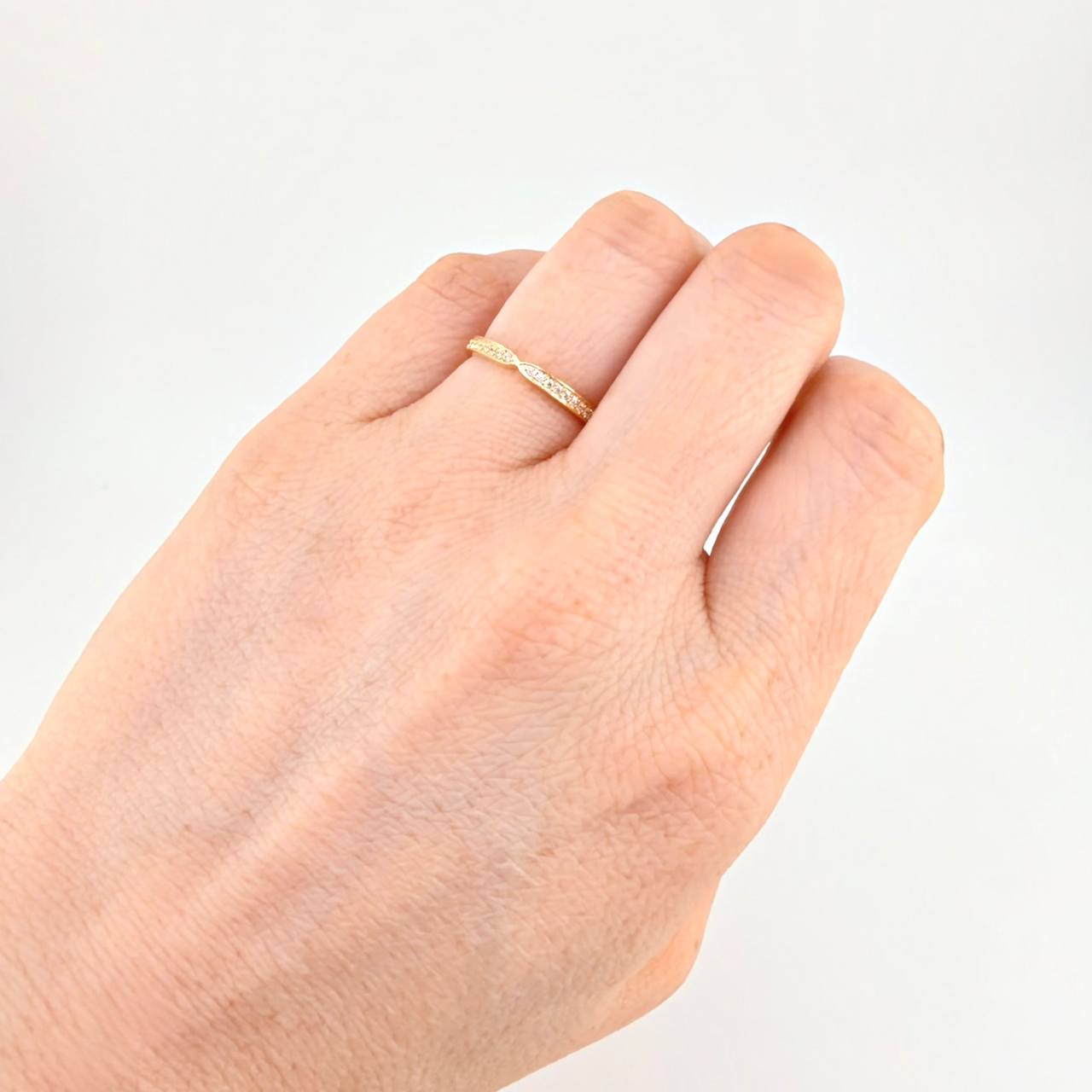 Anillo Infinity Carril 1.4g / T7 Oro Amarillo 18K