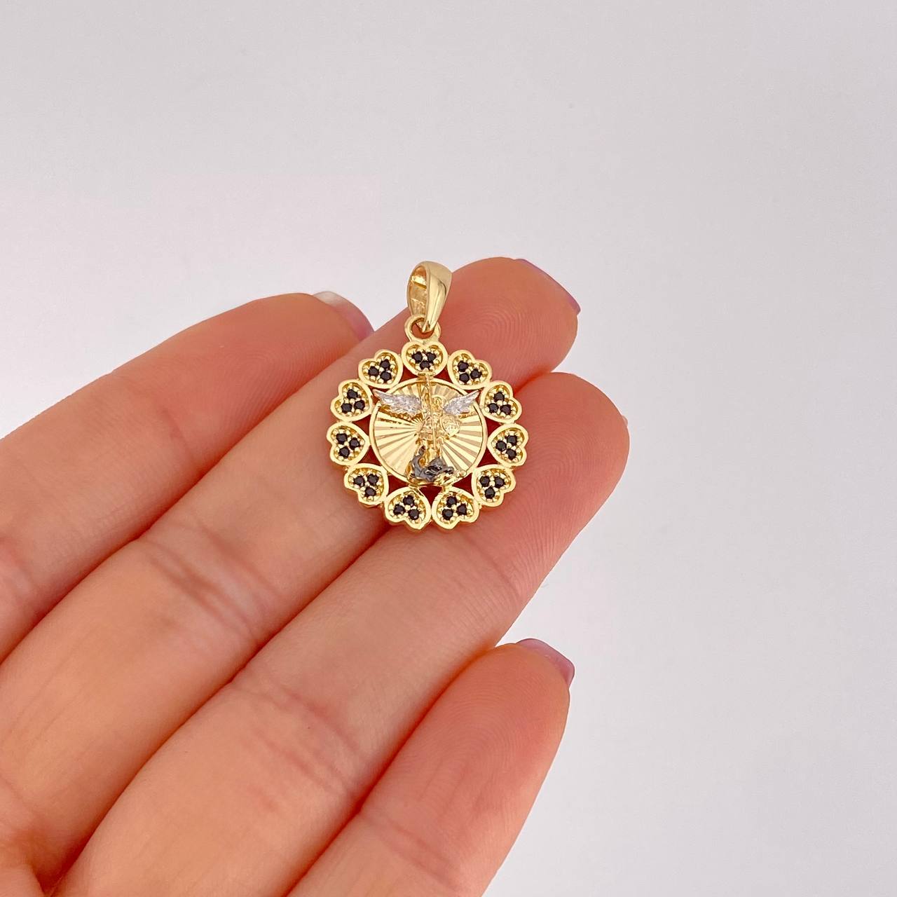 Dije San Miguel Arcangel Bordeado 3.5g / 2.7cm Dos Oros Amarillo Blanco 18K