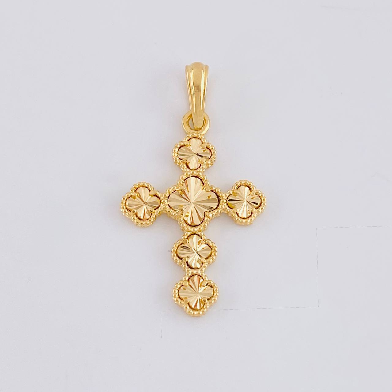 Dije Cruz Trebol 2.6g / 3.4cm Oro Amarillo 18K