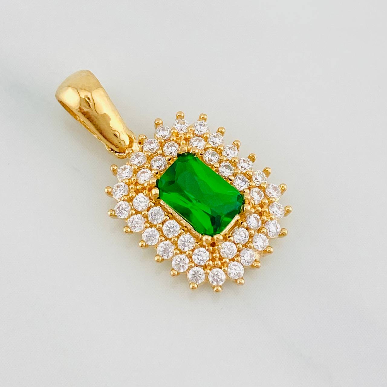 Dije Halo Destello 2.15g / 2cm Oro Amarillo 18K