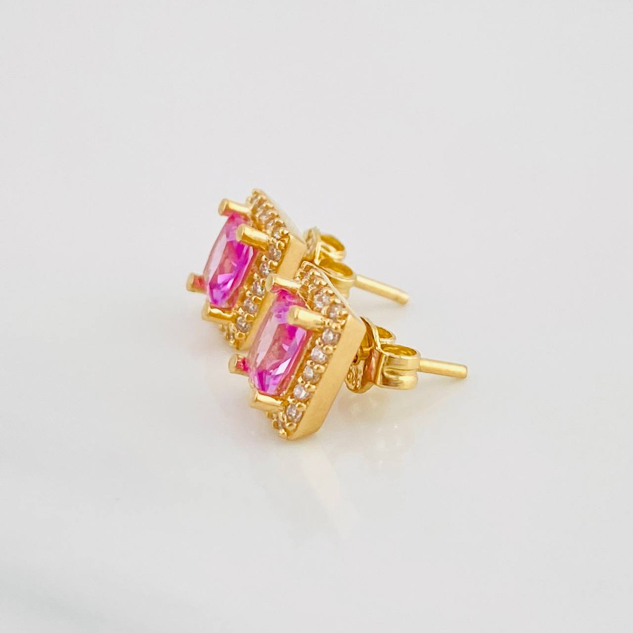 Topos Halo Cuadrado 2.55g / 7.1mm Oro Amarillo 18K