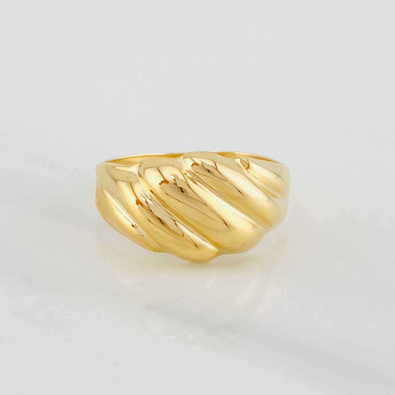 Anillo Olas 1.9g / T7 1/4 Oro Amarillo 18K