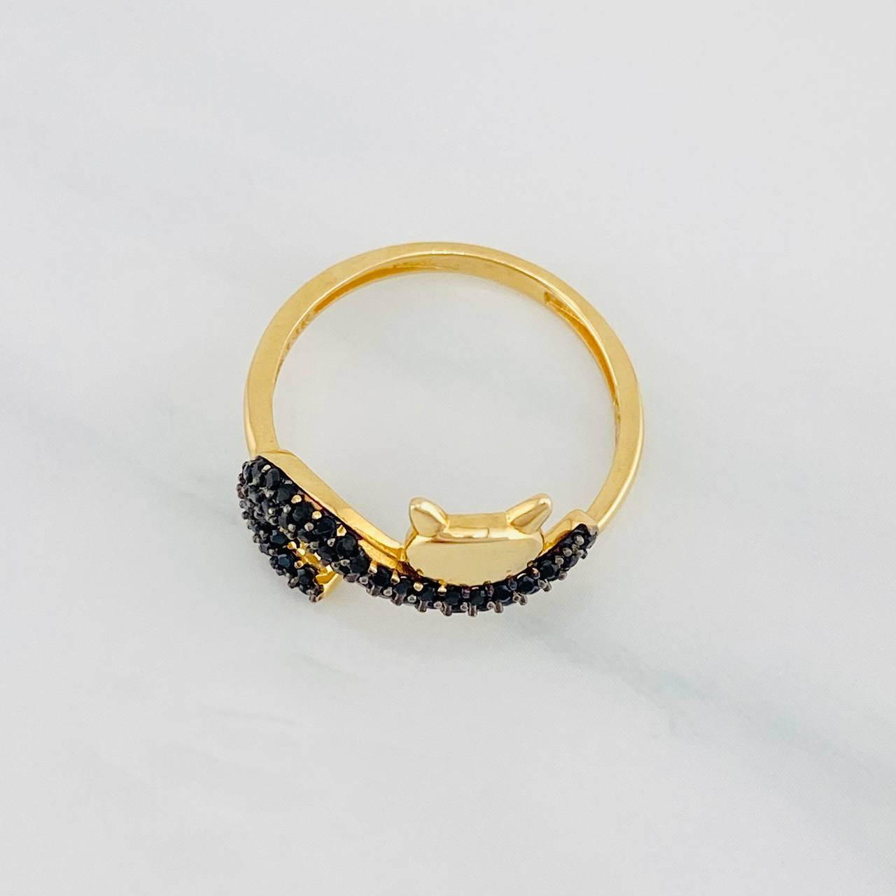 Anillo Gato 1.95g / T6 1/4 Dos Oros Negro Amarillo 18K