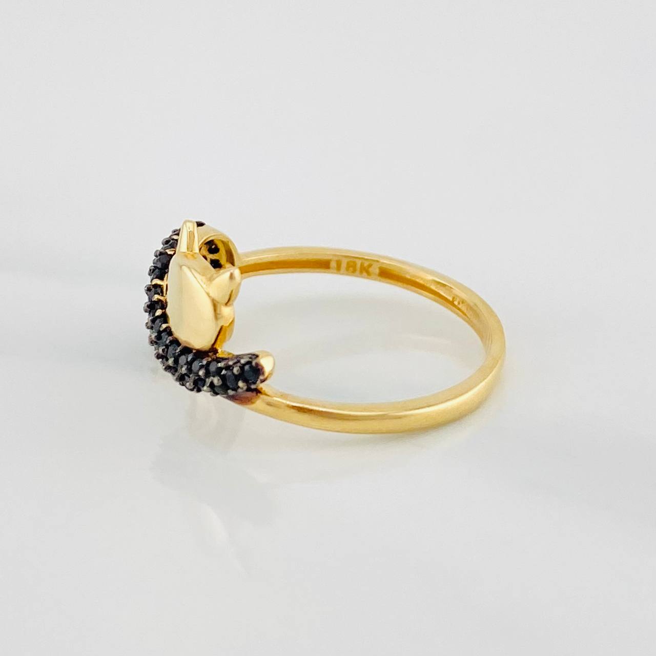 Anillo Gato 1.95g / T6 1/4 Dos Oros Negro Amarillo 18K