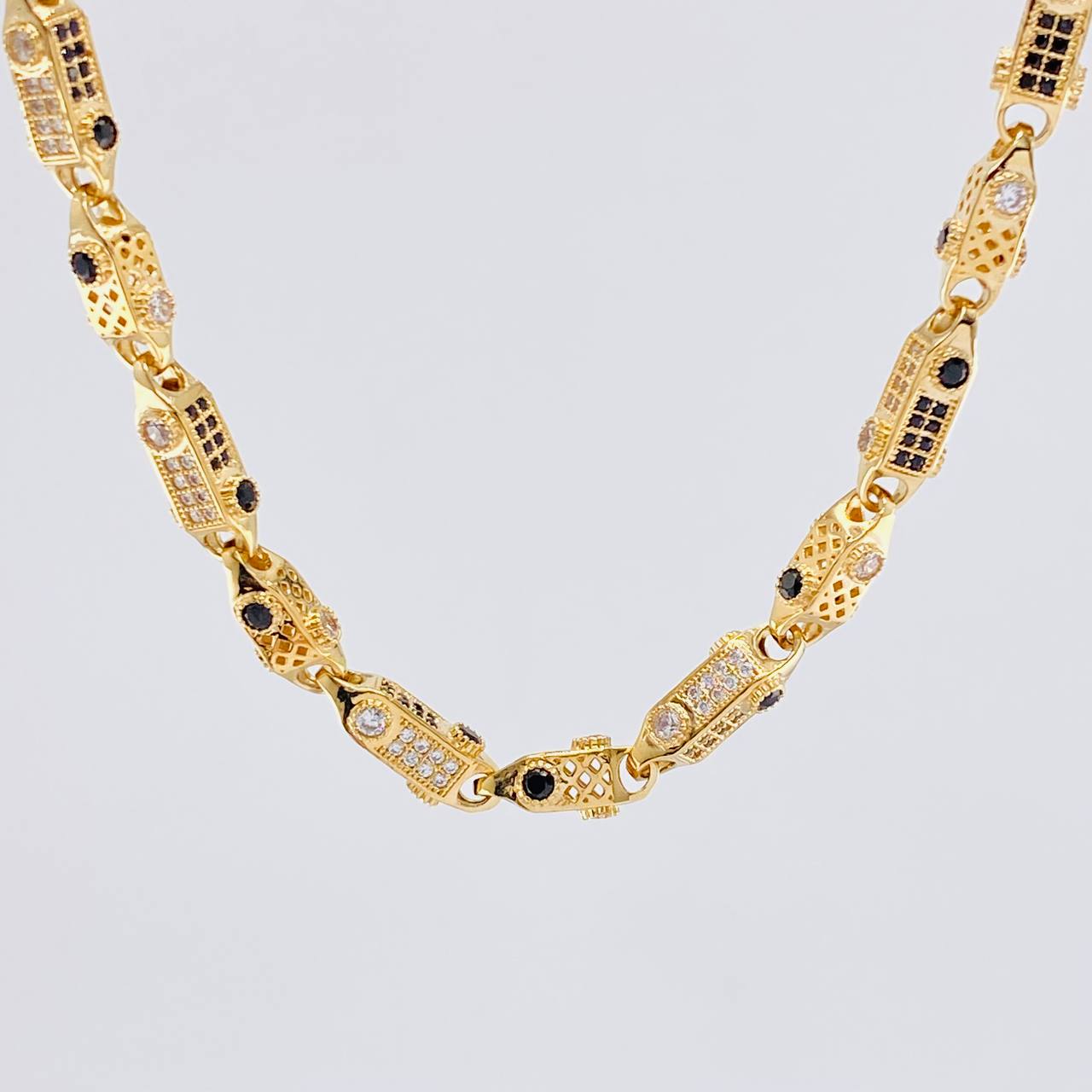 Cadena Rustica Cilindros Tridimensionales 54.3g / 65cm / 5.6mm Oro Amarillo 18K