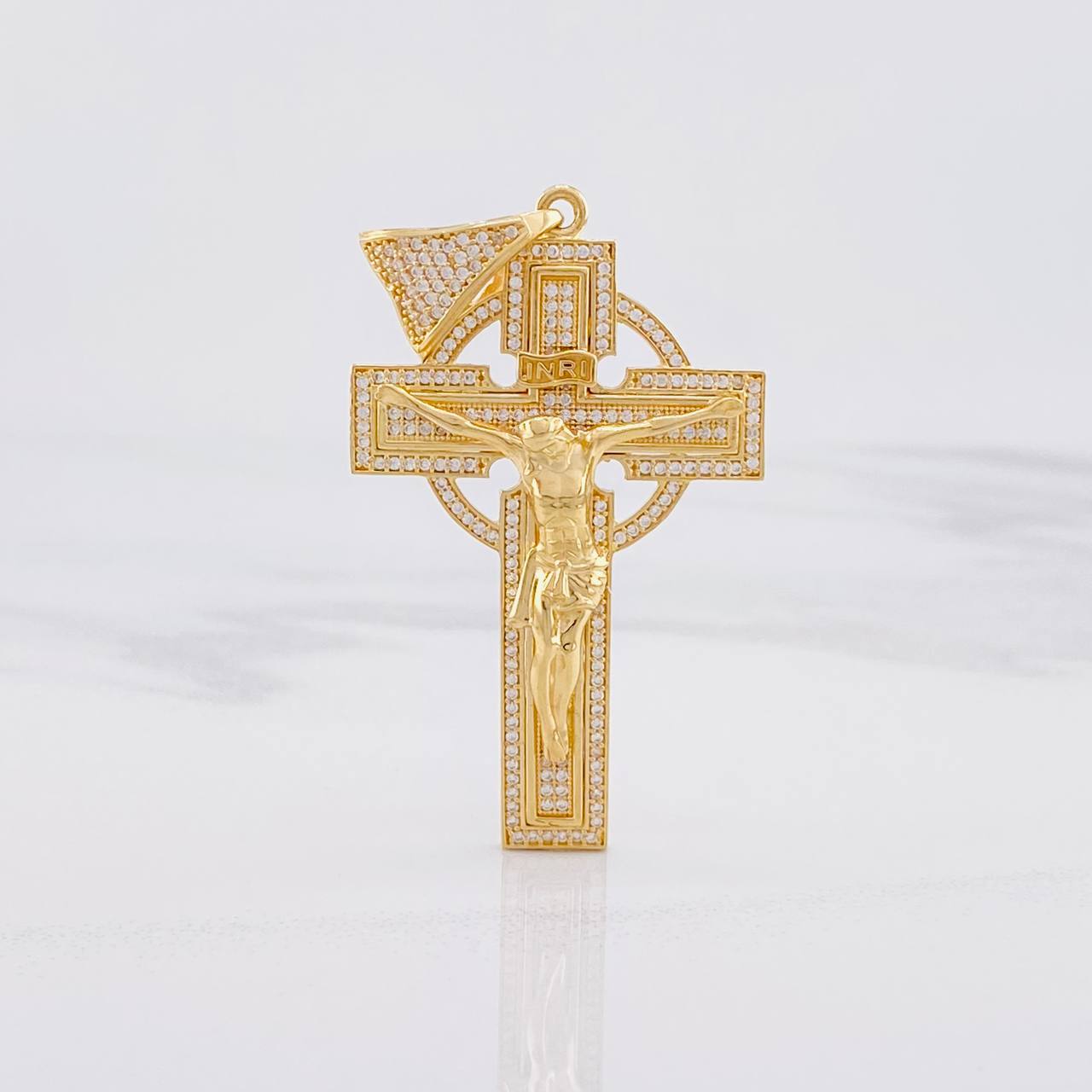 Dije Cruz Cristo Celta 14.15g / 6.5cm Oro Amarillo 18K
