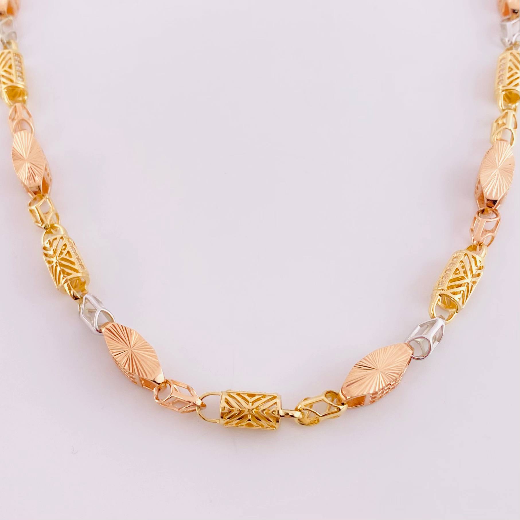 Cadena Rustico Cilindro Rectangular Diamantada 51.7g / 70.6cm / 5.5mm Tres Oros 18K