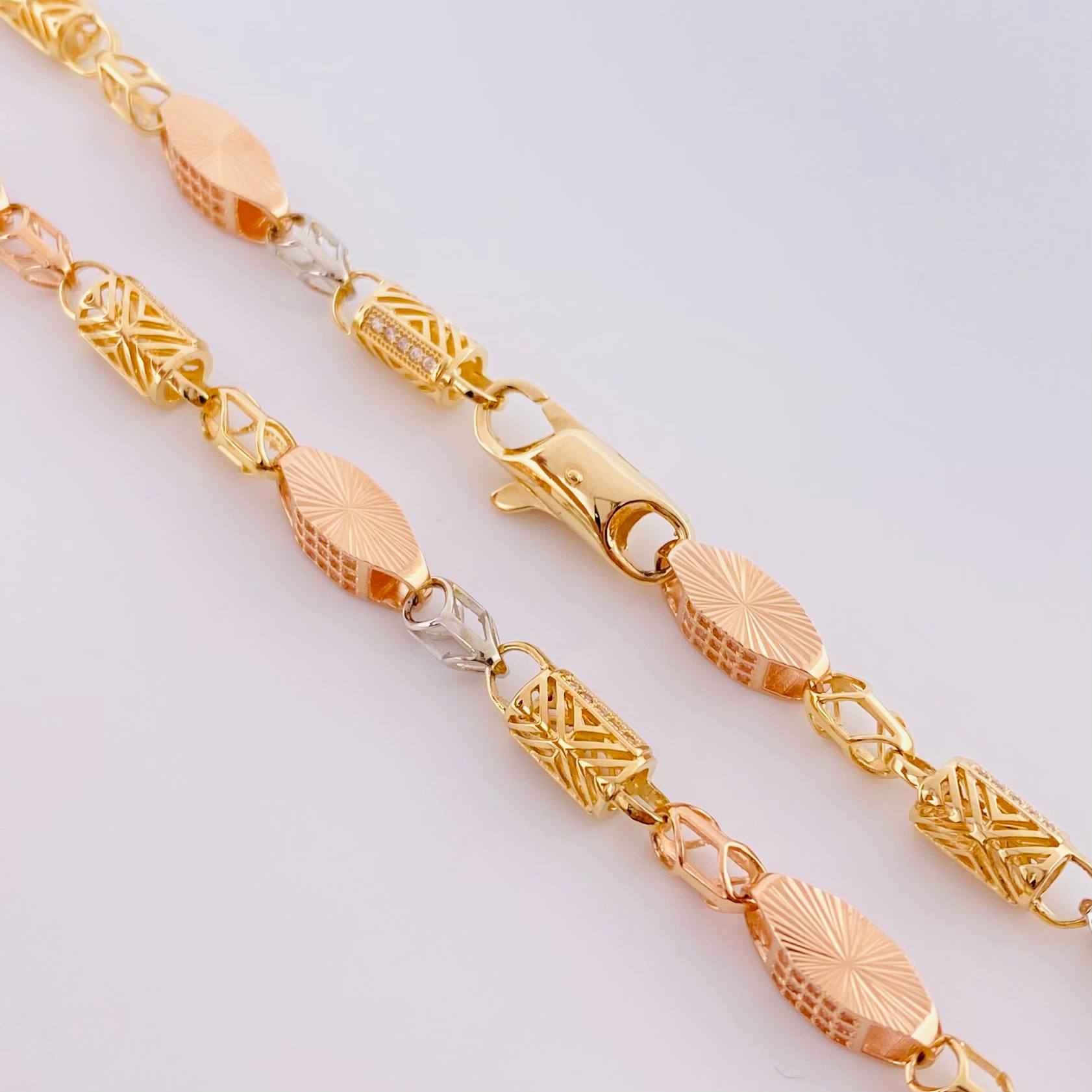 Cadena Rustico Cilindro Rectangular Diamantada 51.7g / 70.6cm / 5.5mm Tres Oros 18K