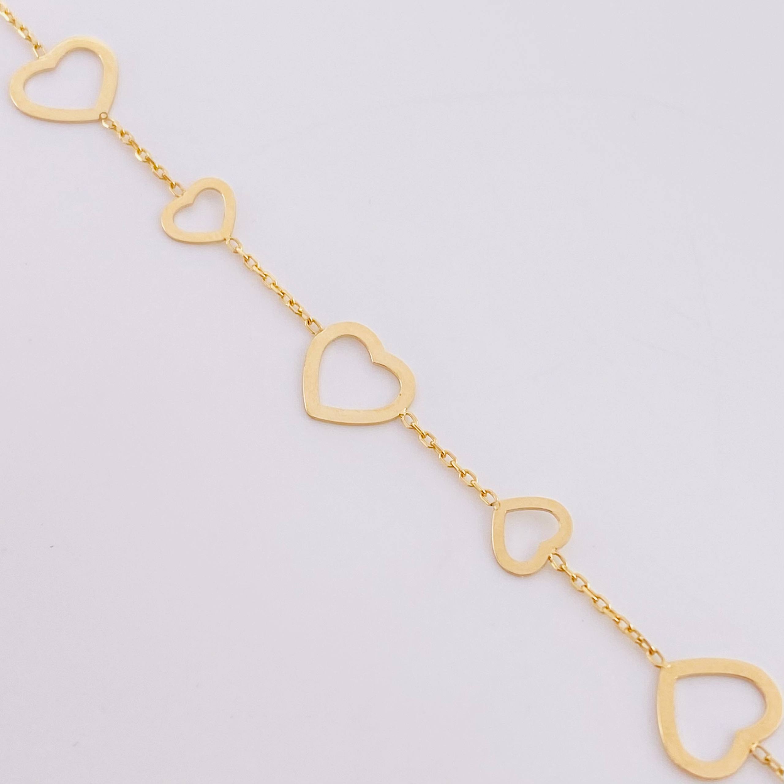 Pulso Aro Seguido Silueta Corazon 1.65g / 18.4cm / 0.6mm Oro Amarillo 18K