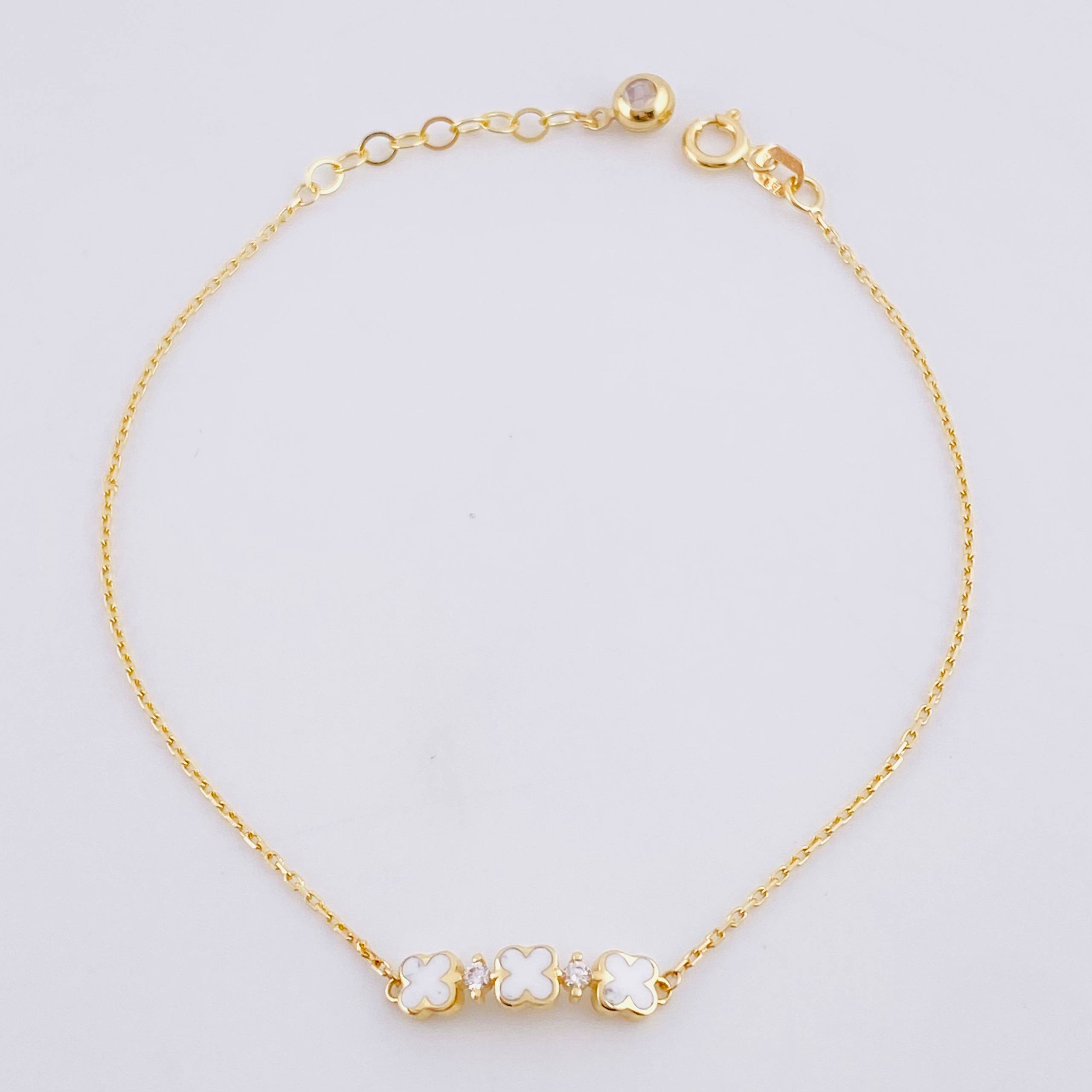 Pulso Aro Seguido Trebol 1.8g / 19.7cm / 0.6mm Oro Amarillo 18K