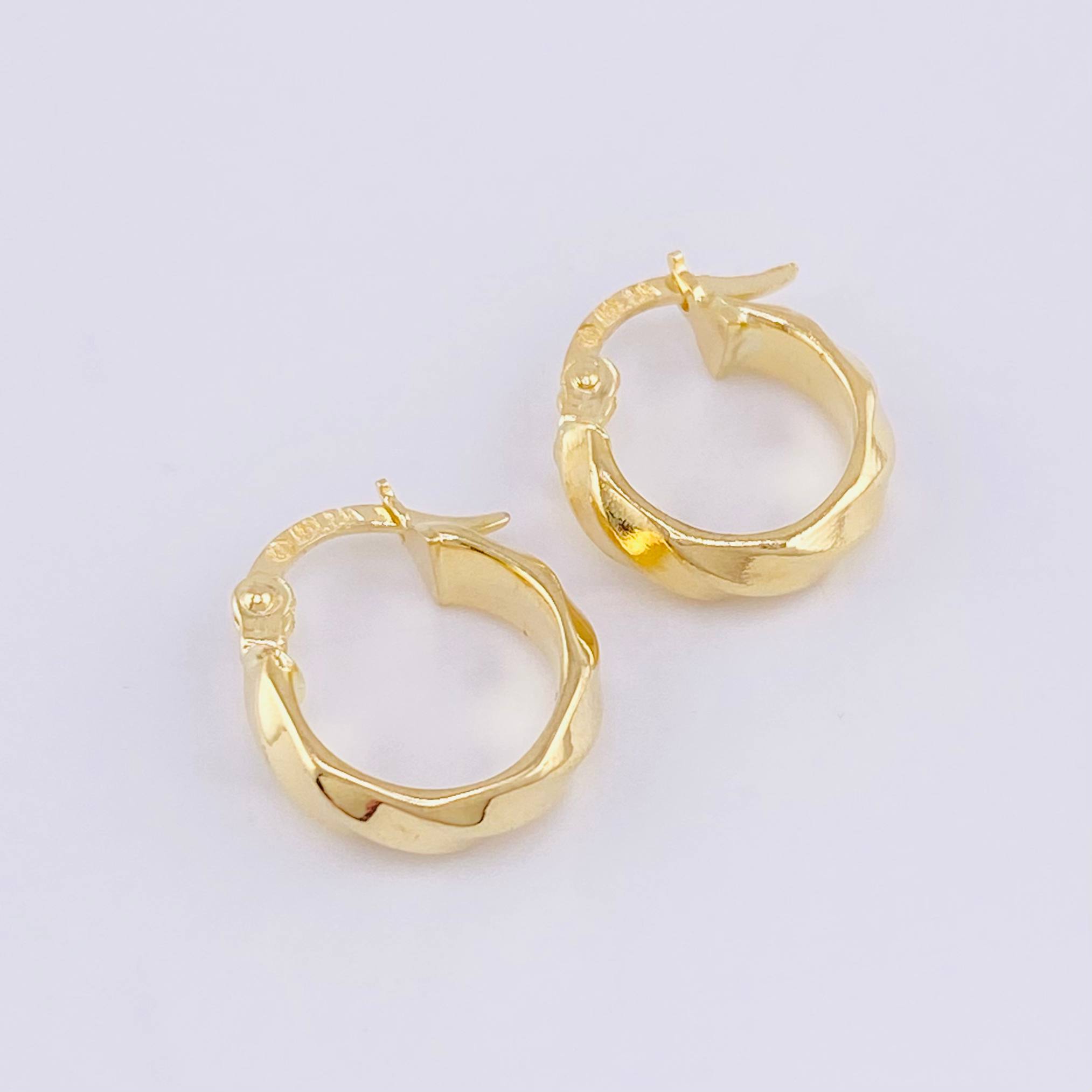 Candongas Nia 1.2g / 1.3cm Oro Amarillo 18K