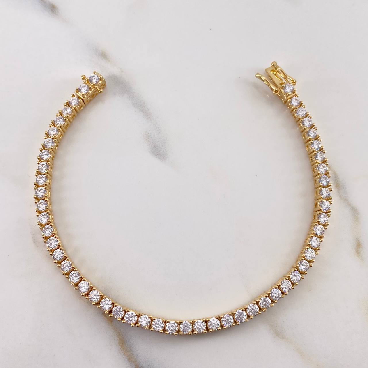Pulso Tennis 19.5gr / 18cm / Circones Blancos Oro Amarillo 18K &