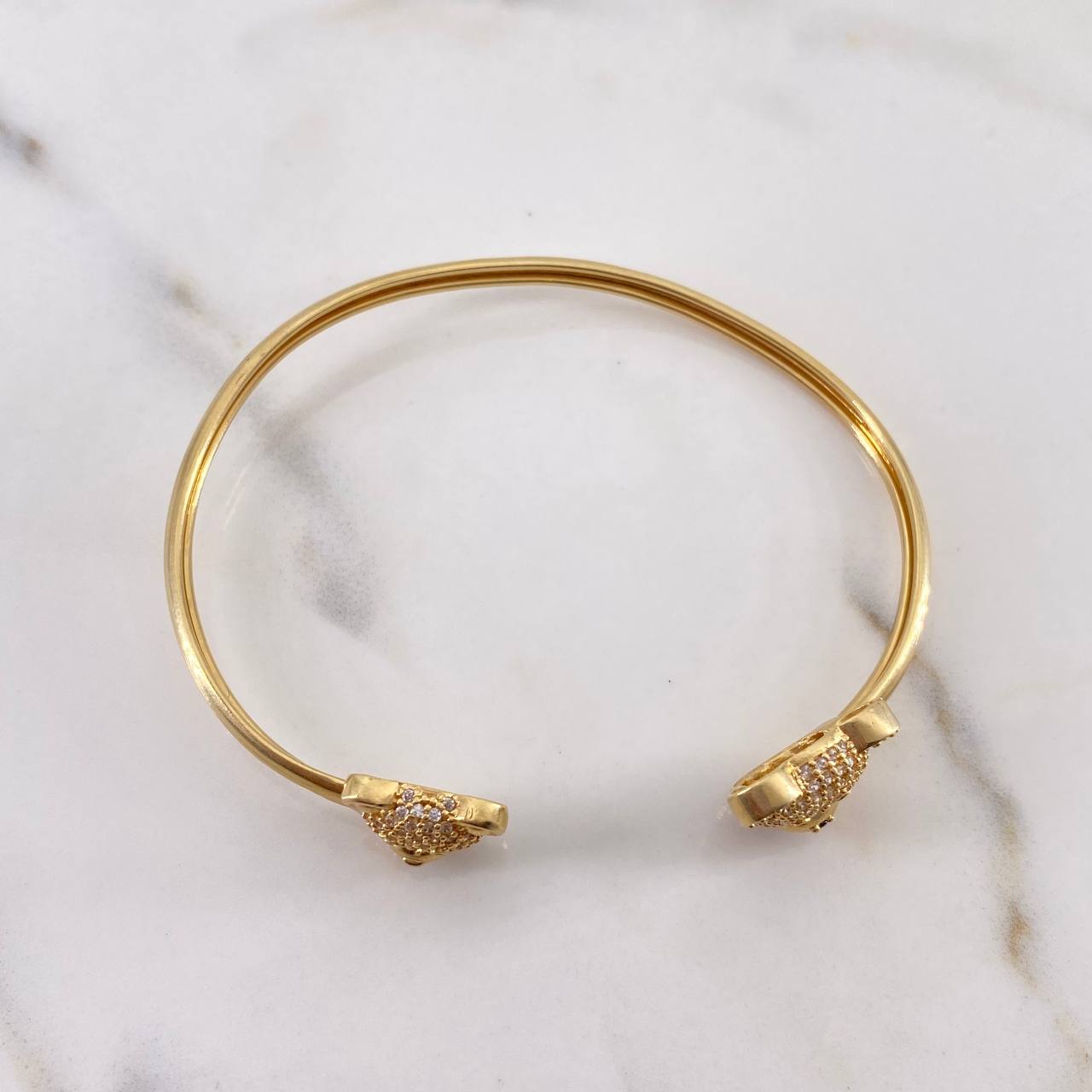 Pulso Aro Oso 7.9gr / 15cm / Circones Negros Blancos Oro Amarillo 18K #