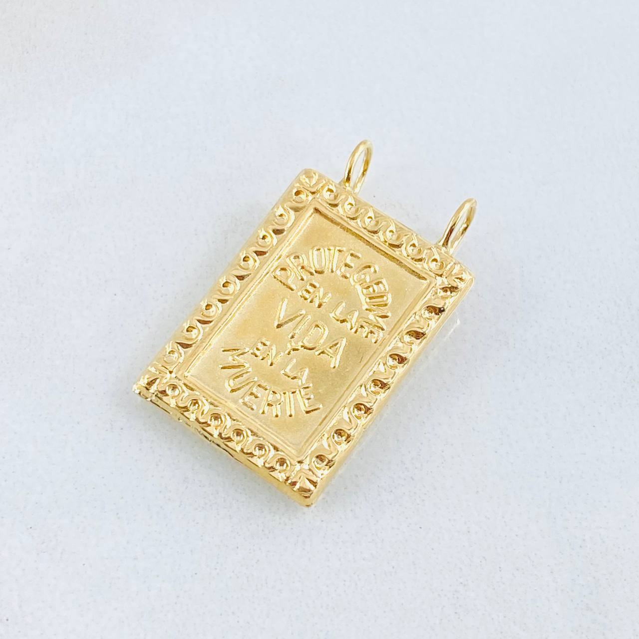 Dije Escapulario Corazon De Jesus 1.65gr / 2.4cm / Oro Amarillo 18K ©