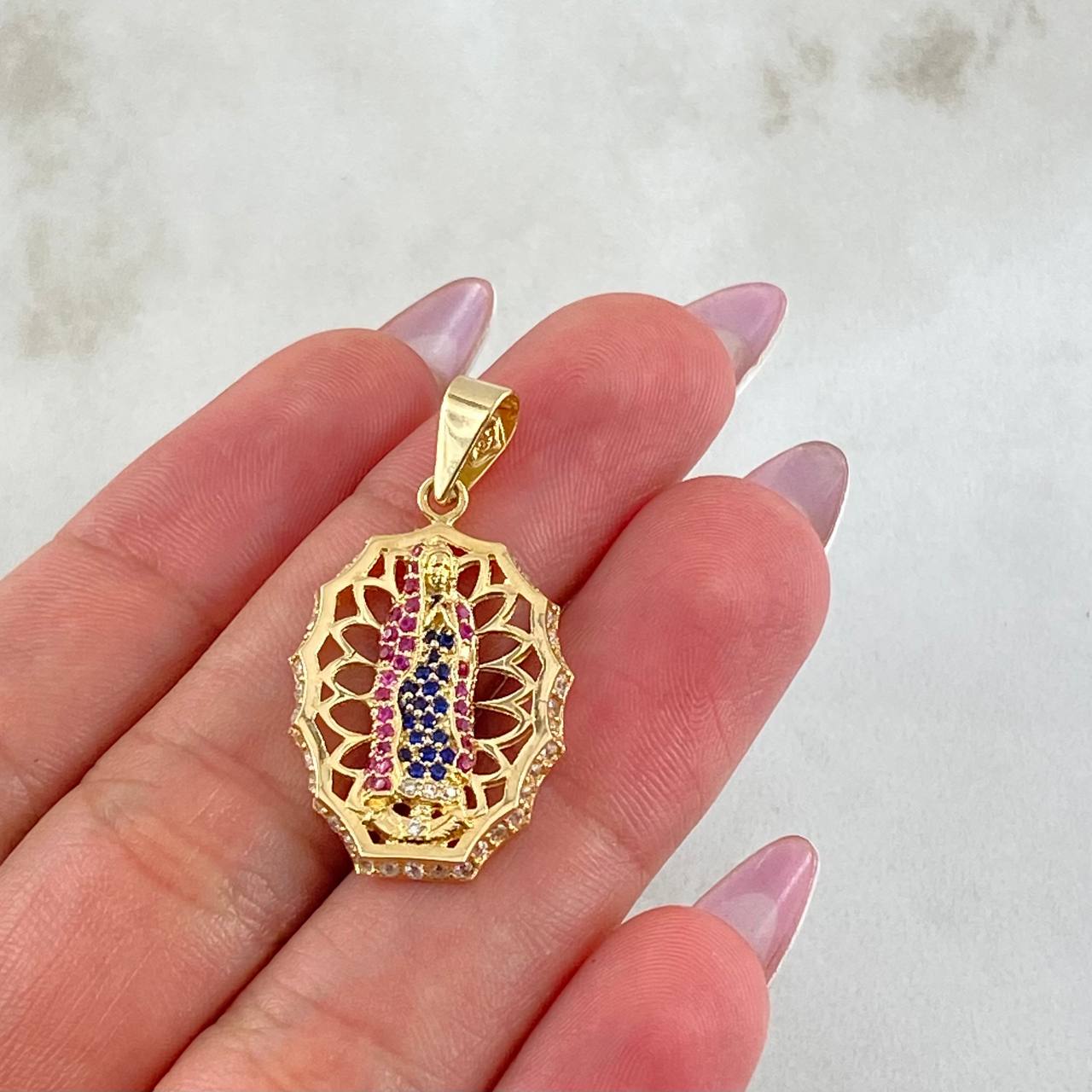 Dije Virgen Guadalupe 3.7gr / 3.3cm / Oro Amarillo 18K