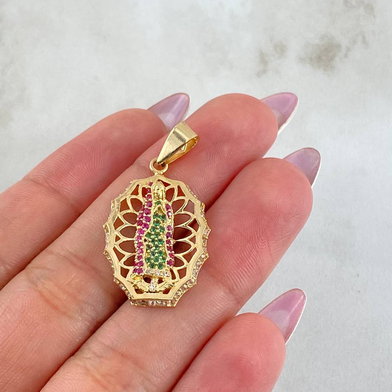 Dije Virgen Guadalupe 3.55gr / 3.3cm / Oro Amarillo 18K