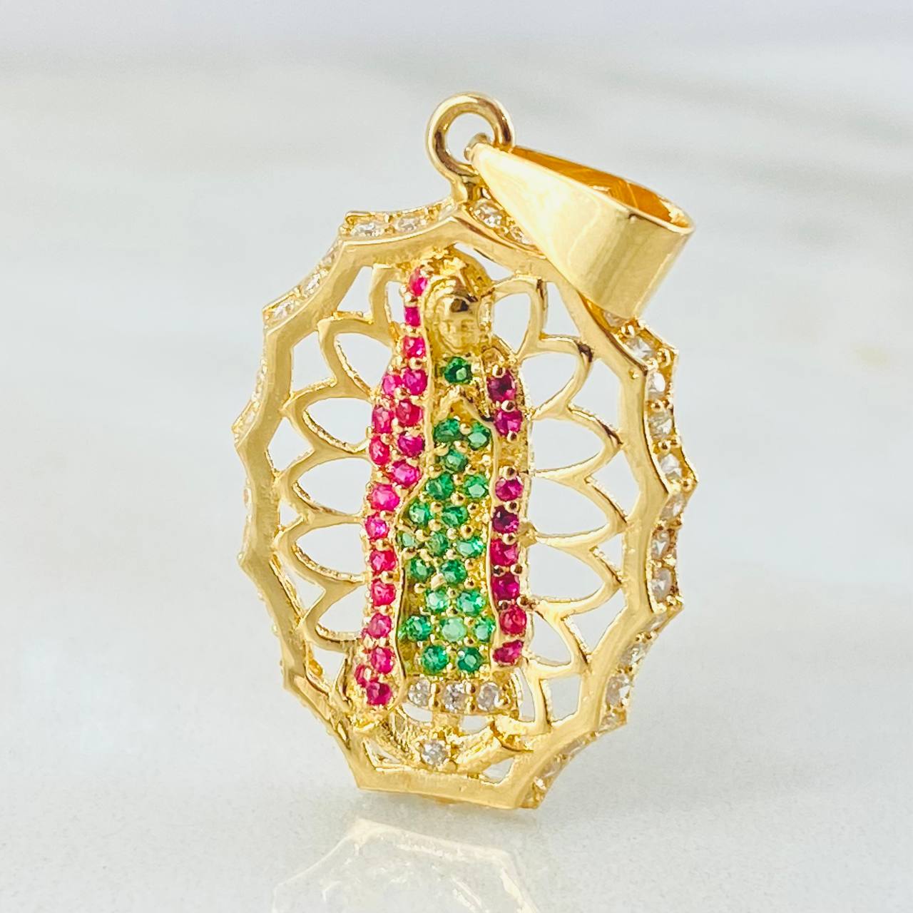 Dije Virgen Guadalupe 3.55gr / 3.3cm / Oro Amarillo 18K