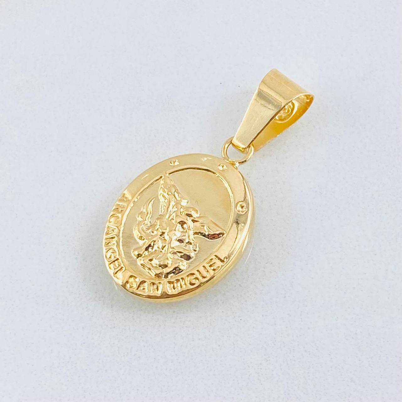 Dije San Miguel Arcangel 1.1gr / 2.6cm / Oro Amarillo 18K