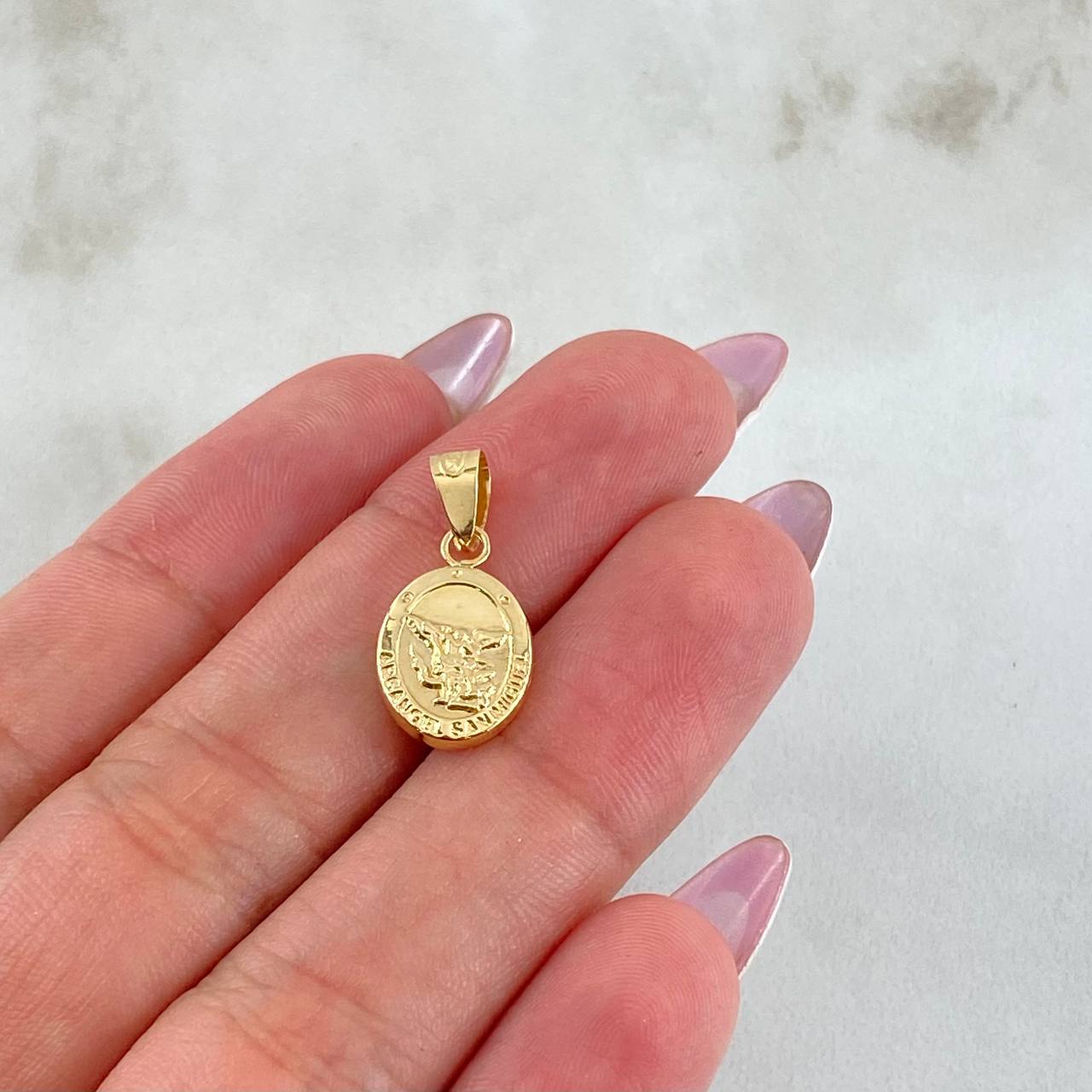 Dije San Miguel Arcangel 0.7gr / 2.1cm / Oro Amarillo 18K