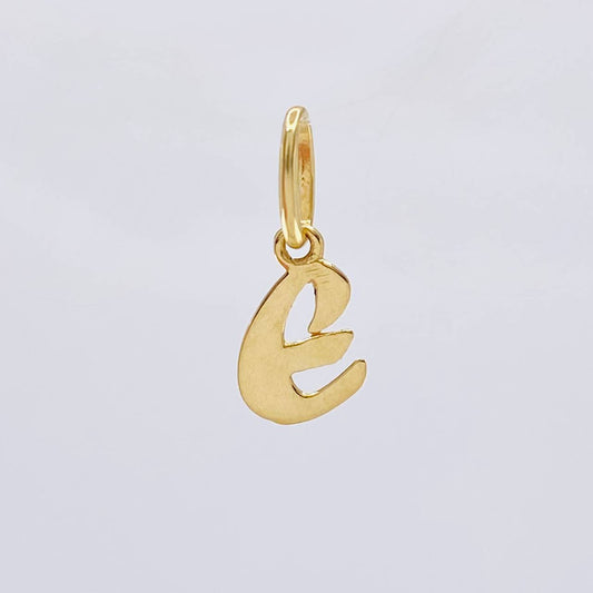 Dije Letra E Cursiva 0.35 g / 1.7 cm Oro Amarillo 18K