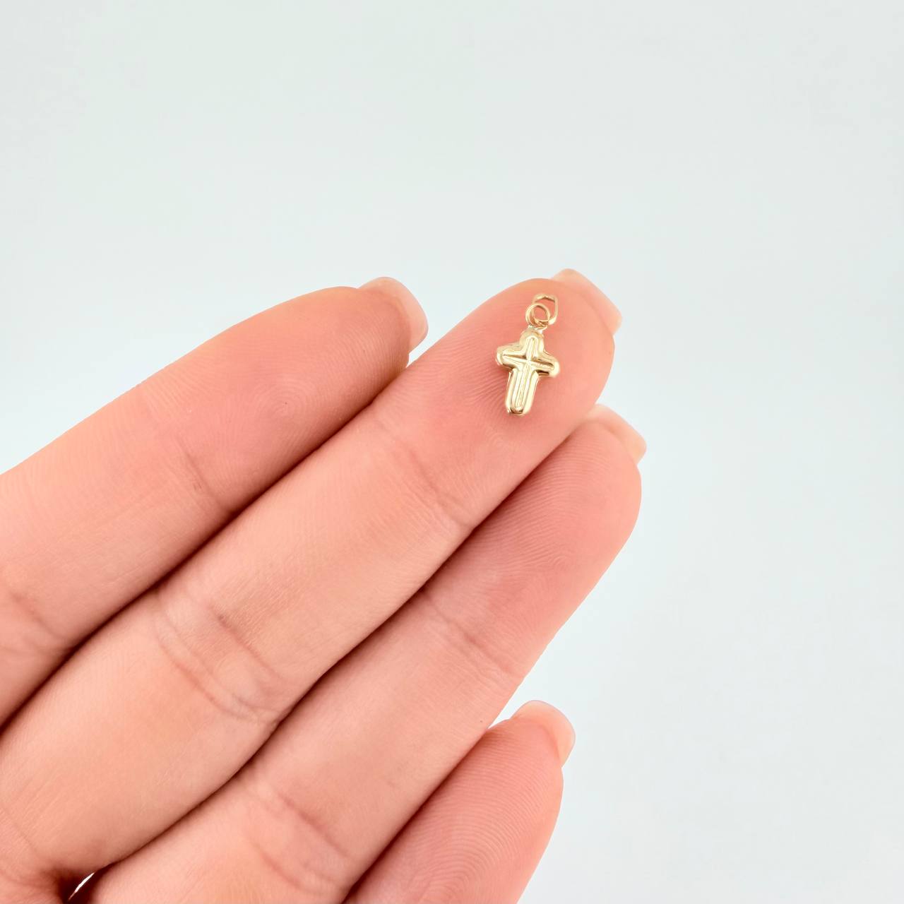 Dije Cruz Latina Rayada 0.25 g / 1.5 cm Oro Amarillo 18K