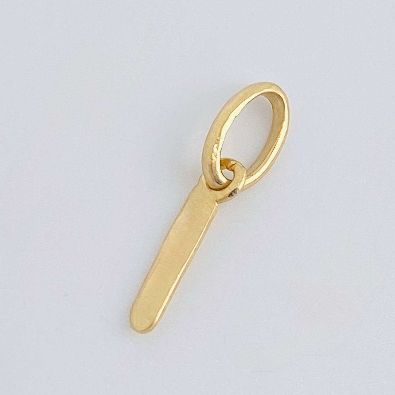 Dije Letra I Cursiva 0.4 g / 1.7 cm Oro Amarillo 18K
