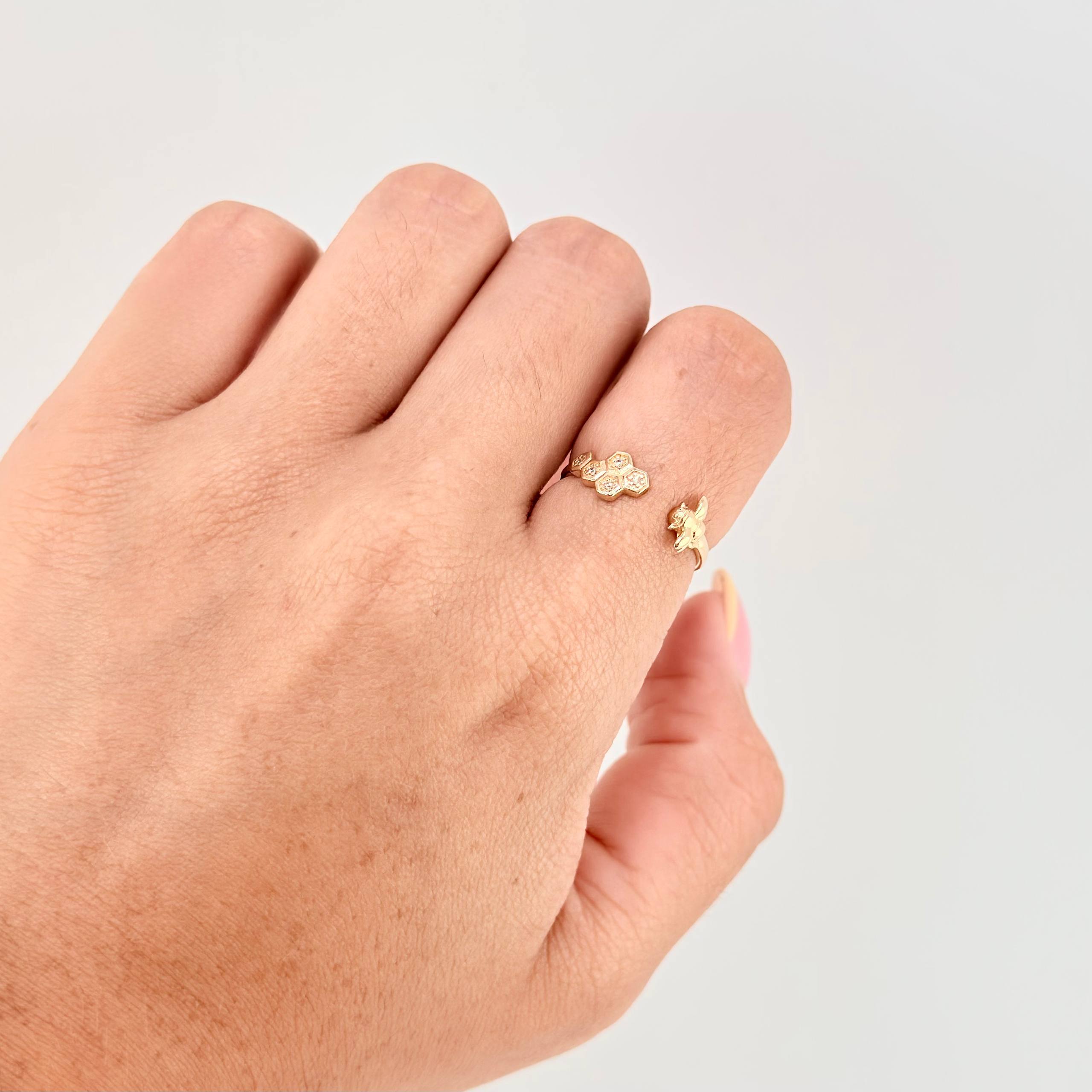 Anillo Enjambre De Abeja 1.4 g / T6 Oro Amarillo 18K