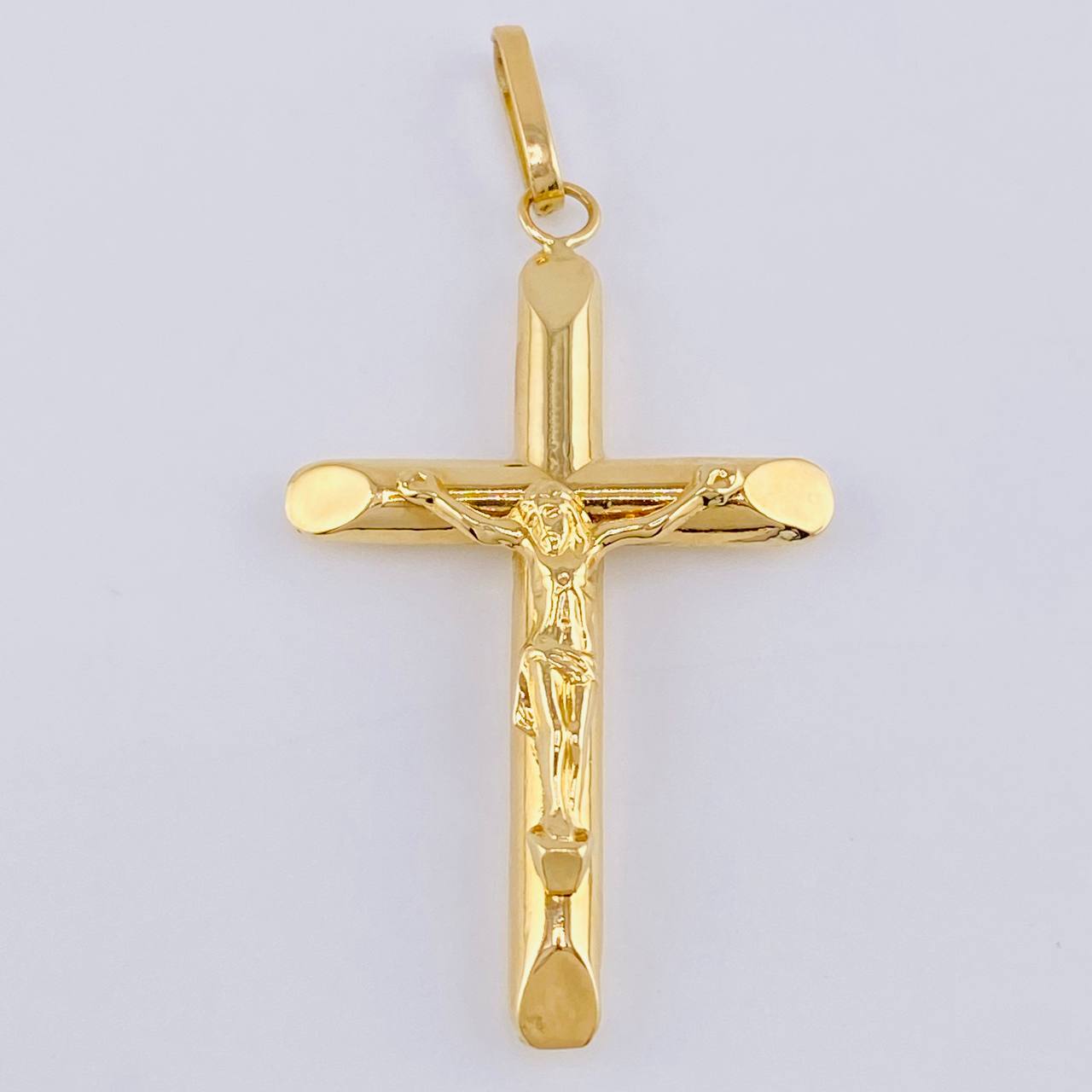 Dije Cruz Cristo Puntas Planas 1.95 g / 4.5 cm Oro Amarillo 18K